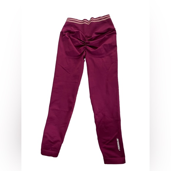 DoYouEven Scrunch Bum Leggings in Maroon (Medium) - Picture 2 of 8